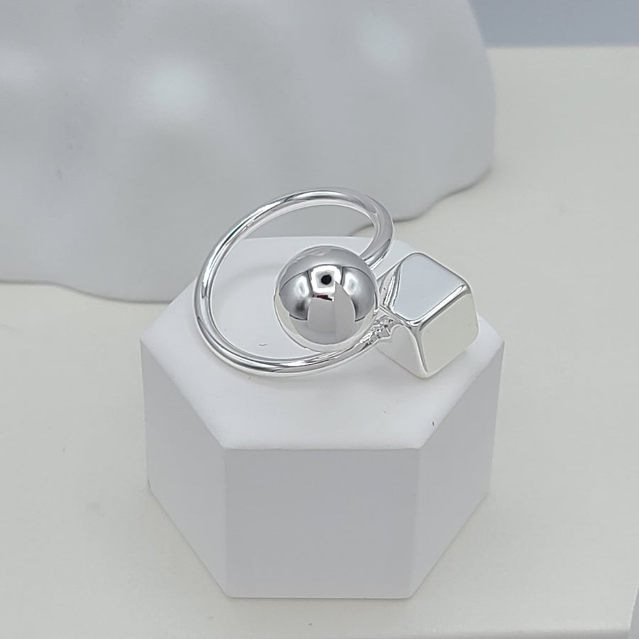 Ball and Cube Ring