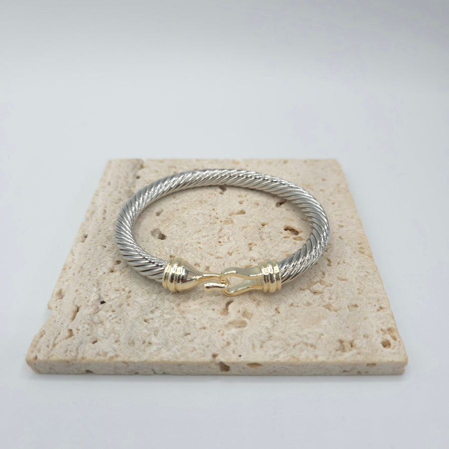 Dariana Bangle