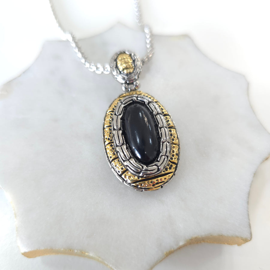 Onix Necklace