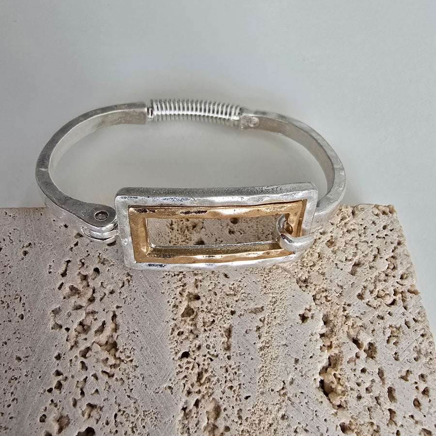 Noa Bangle