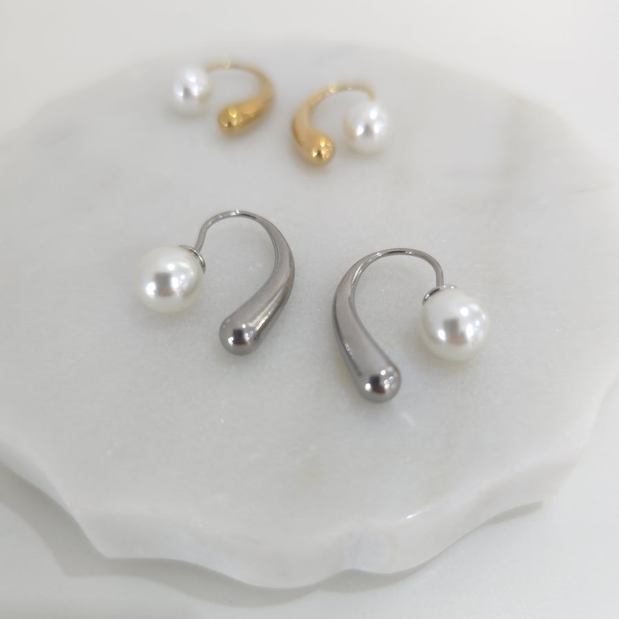 Drop Pearl Earrings