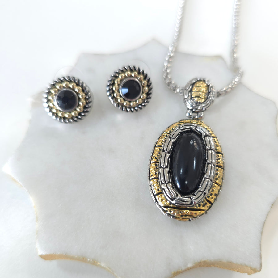 Onix Necklace