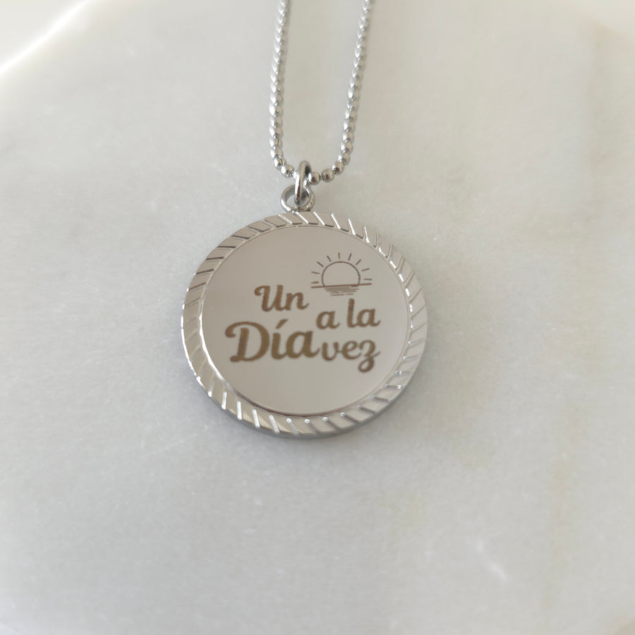 Un Día a la Vez Necklace