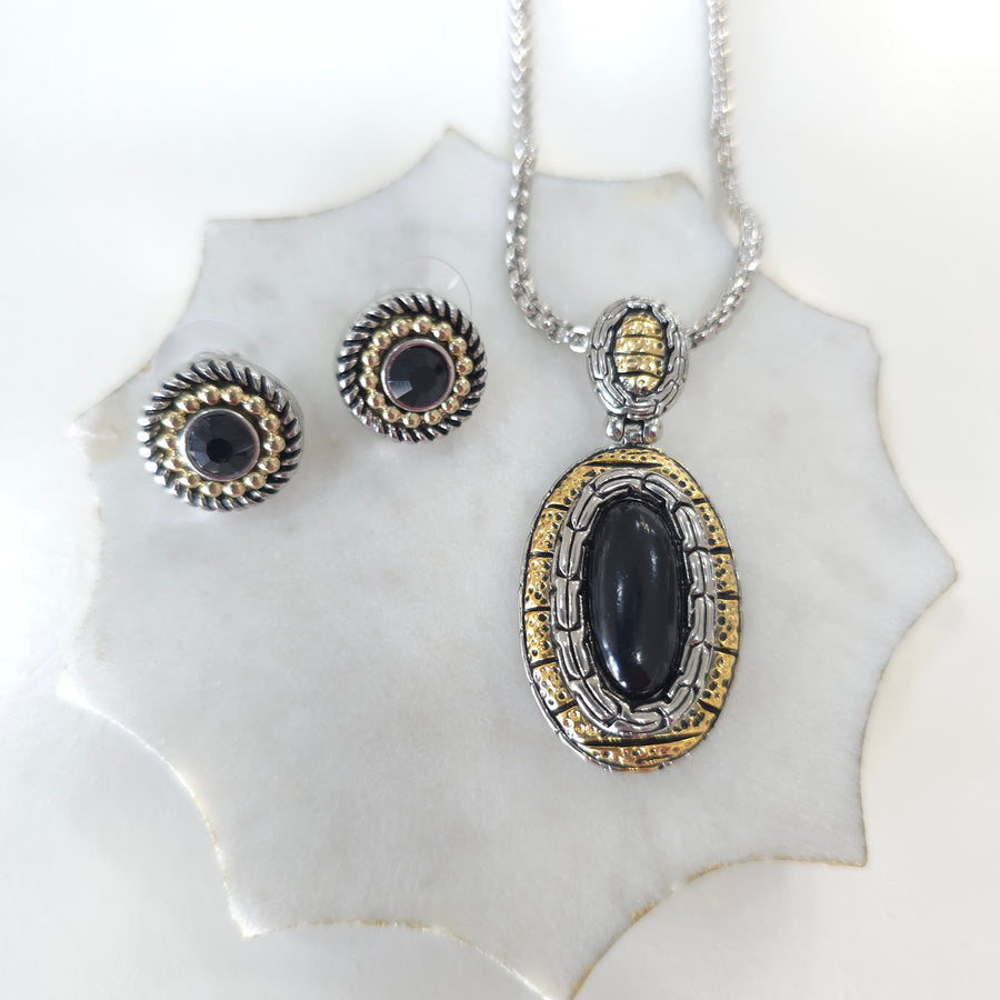 Onix Necklace