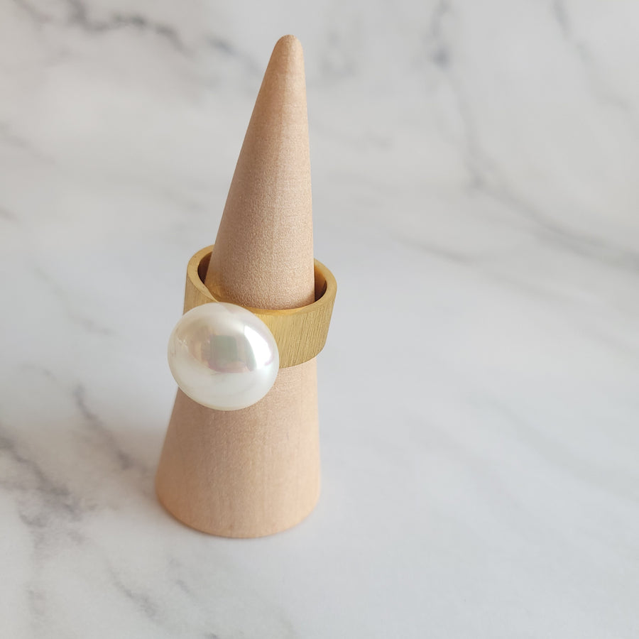 Gold Big Pearl Ring